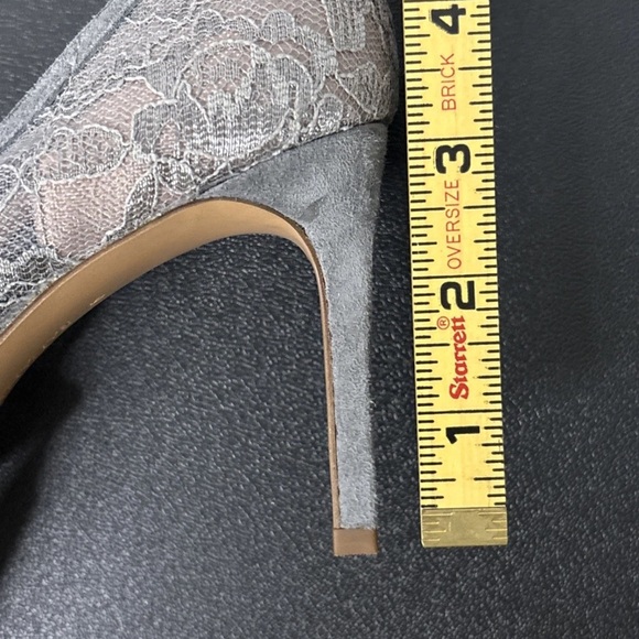 Banana Republic Gray Lace Madison Heels Stilettos Holiday Dress Shoes Size 6 - Picture 12 of 16